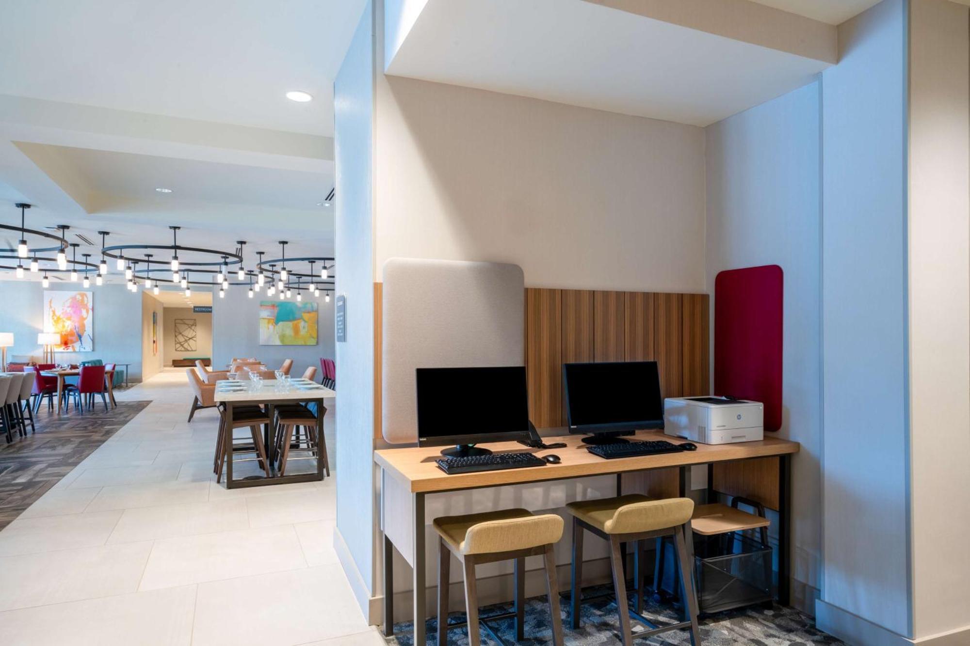 Hilton Garden Inn Brunswick Buitenkant foto