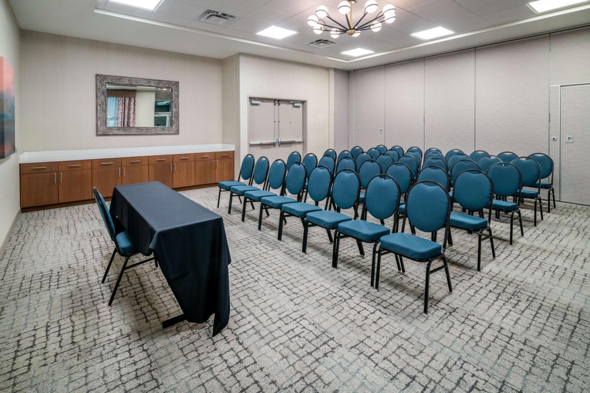 Hilton Garden Inn Brunswick Buitenkant foto