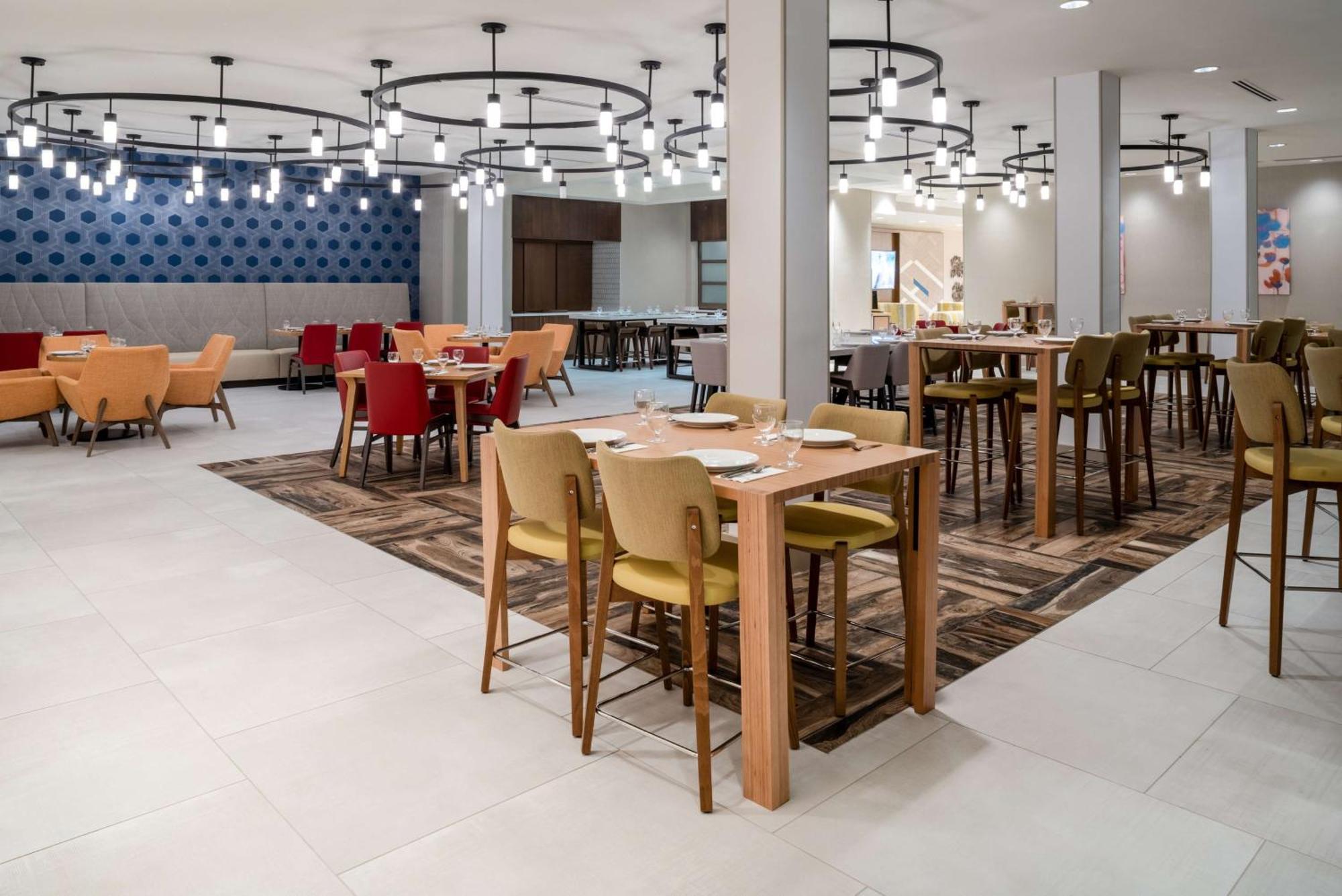 Hilton Garden Inn Brunswick Buitenkant foto
