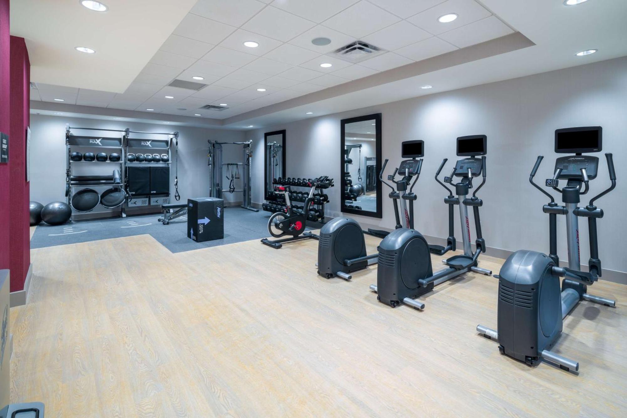 Hilton Garden Inn Brunswick Buitenkant foto